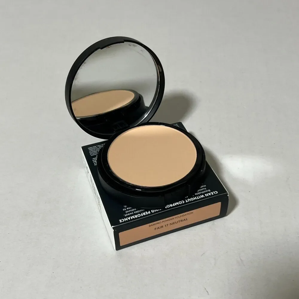 bareMinerals BAREPRO Pressed Powder Foundation - Fair 17 Neutral